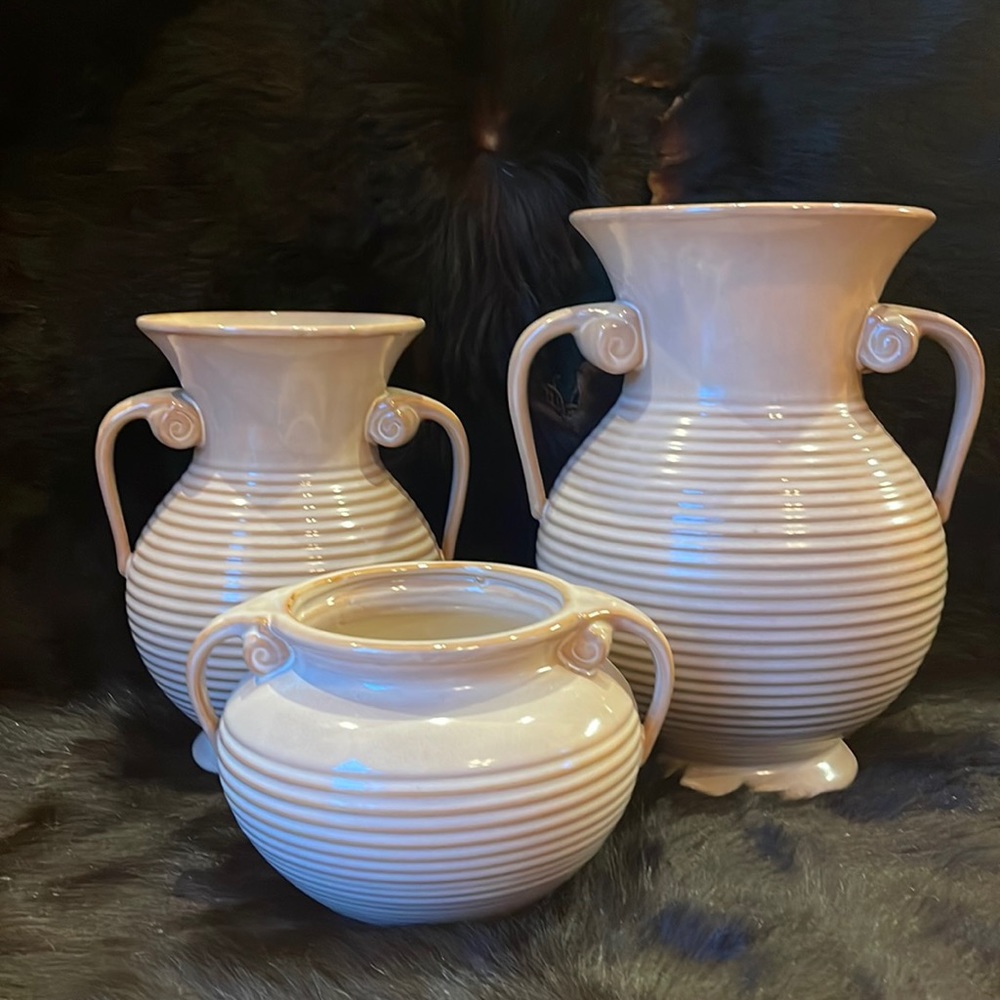 Set of three vases